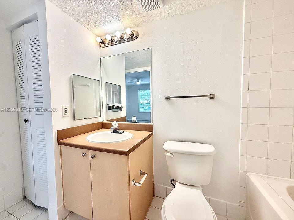 В аренду: $1,850 (1 спален, 1 ванн, 760 Квадратных фут)
