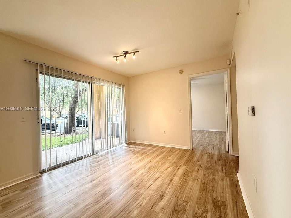 В аренду: $1,850 (1 спален, 1 ванн, 760 Квадратных фут)