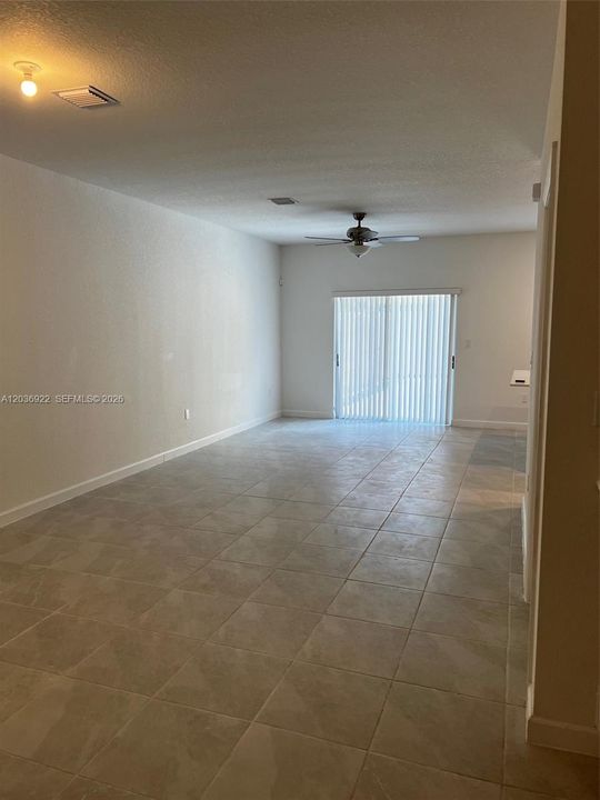 For Rent: $2,800 (3 beds, 2 baths, 1827 Square Feet)