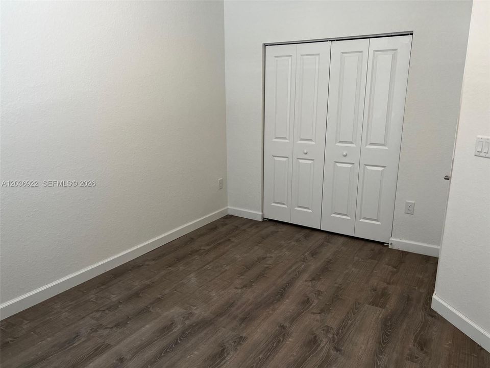 For Rent: $2,800 (3 beds, 2 baths, 1827 Square Feet)