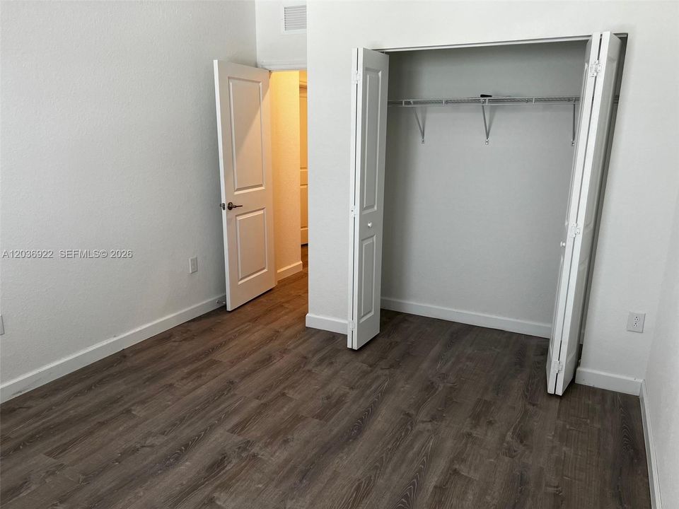 For Rent: $2,800 (3 beds, 2 baths, 1827 Square Feet)
