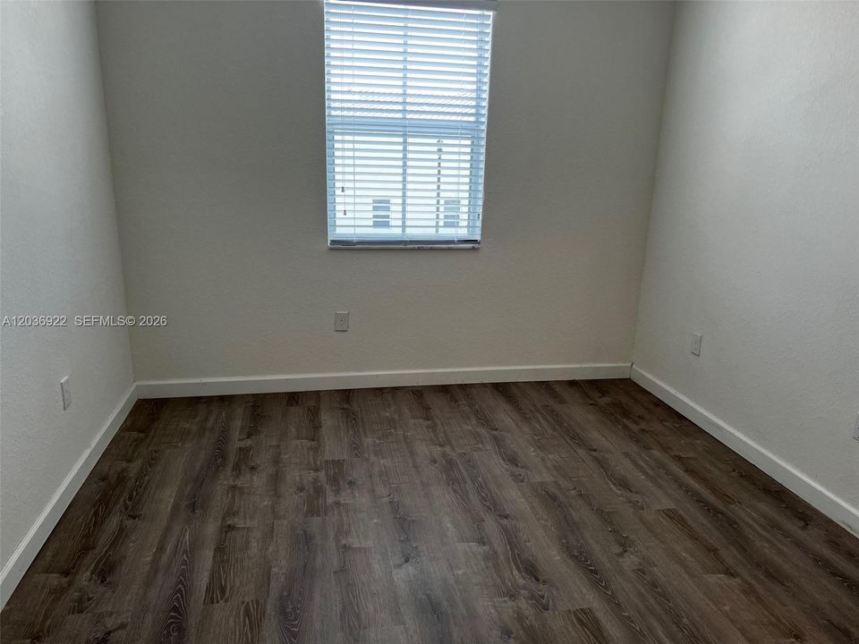 For Rent: $2,800 (3 beds, 2 baths, 1827 Square Feet)