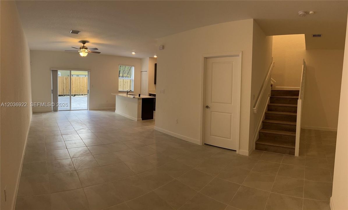 For Rent: $2,800 (3 beds, 2 baths, 1827 Square Feet)