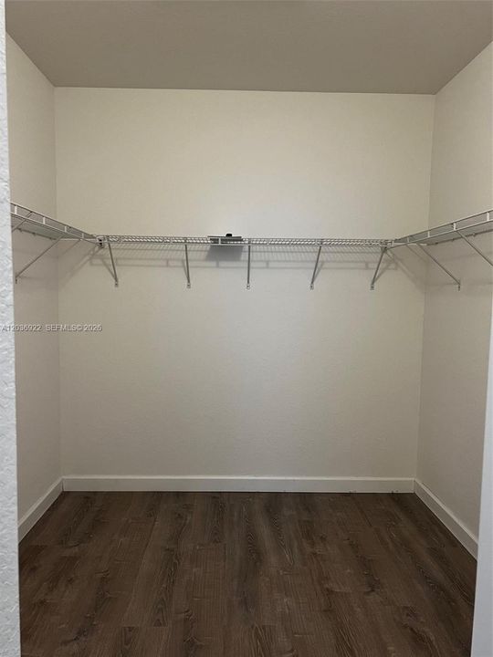 For Rent: $2,800 (3 beds, 2 baths, 1827 Square Feet)