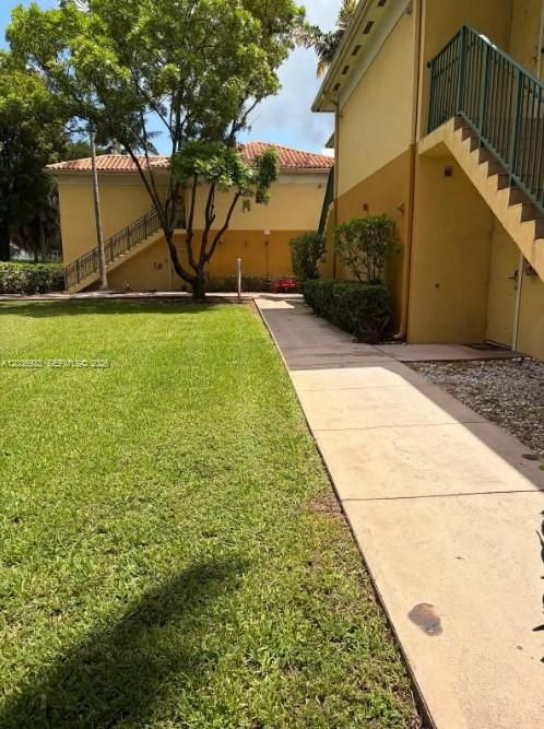 For Rent: $2,650 (3 beds, 2 baths, 1109 Square Feet)