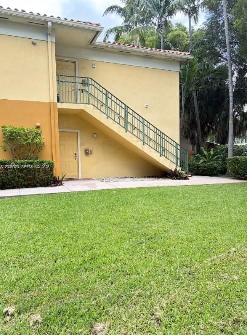 For Rent: $2,650 (3 beds, 2 baths, 1109 Square Feet)