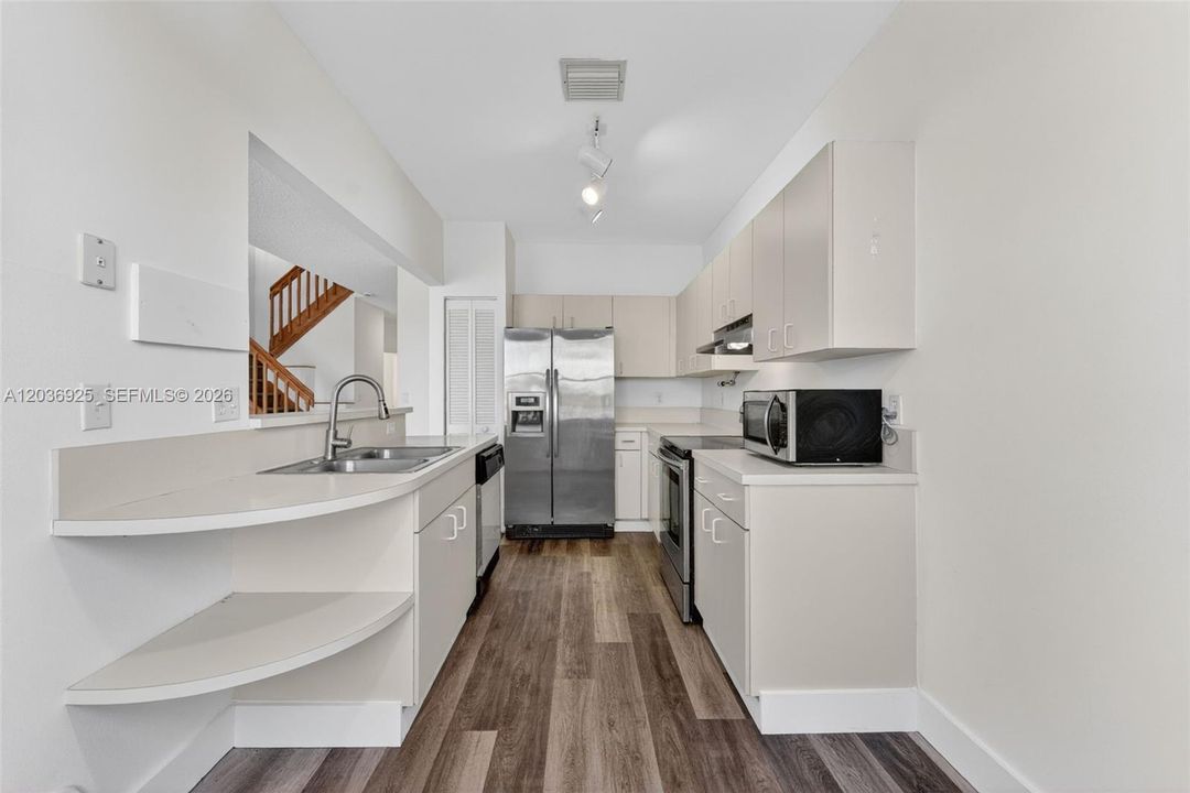 Kitchen (Angle 2).