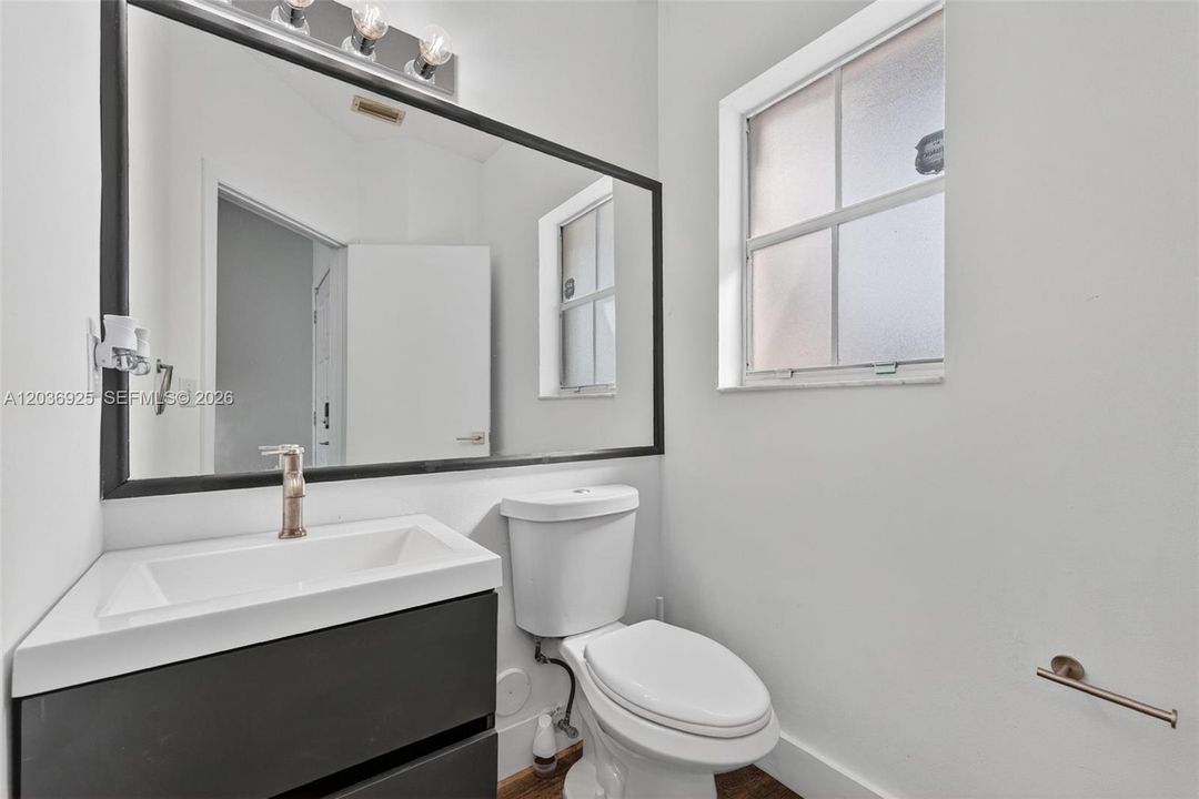Guest bathroom.