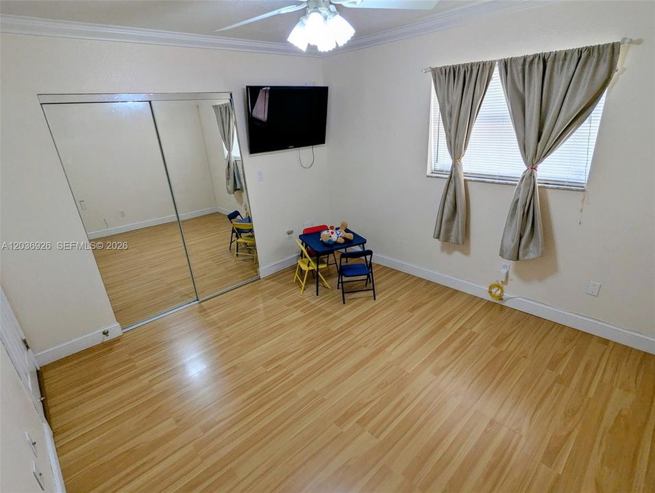 For Rent: $3,300 (3 beds, 2 baths, 1296 Square Feet)