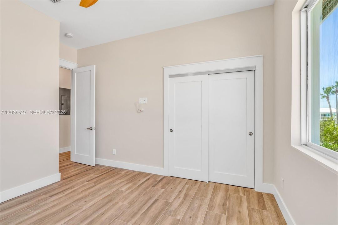 For Sale: $2,300,000 (4 beds, 3 baths, 2400 Square Feet)