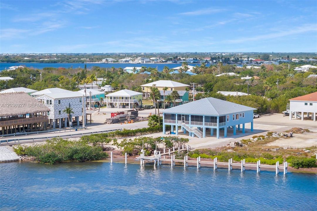 For Sale: $2,300,000 (4 beds, 3 baths, 2400 Square Feet)