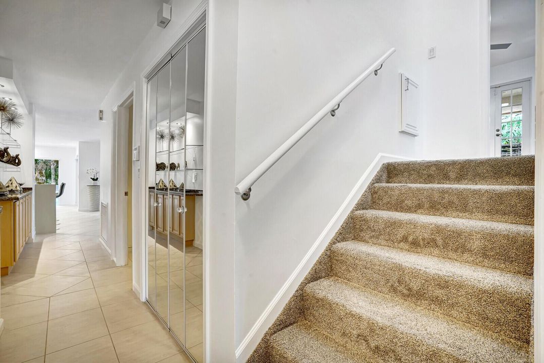Hallway/Staircase