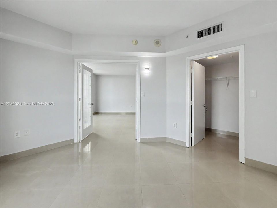 For Rent: $2,400 (1 beds, 1 baths, 657 Square Feet)