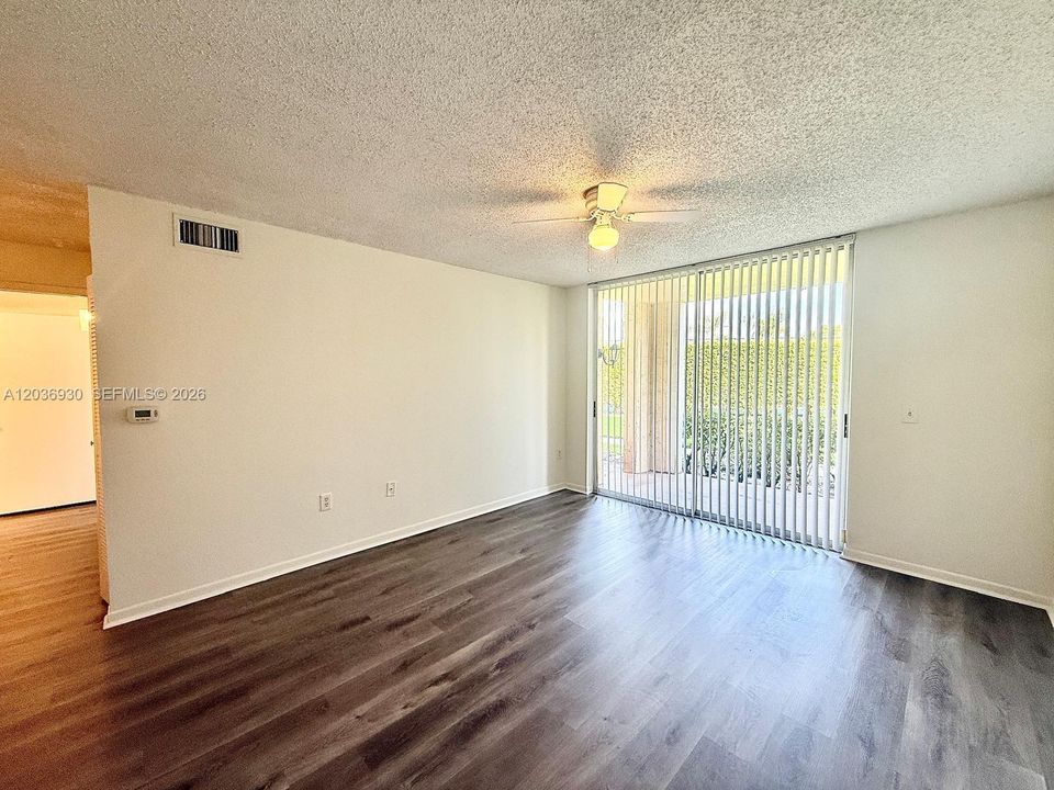 В аренду: $1,800 (1 спален, 1 ванн, 676 Квадратных фут)