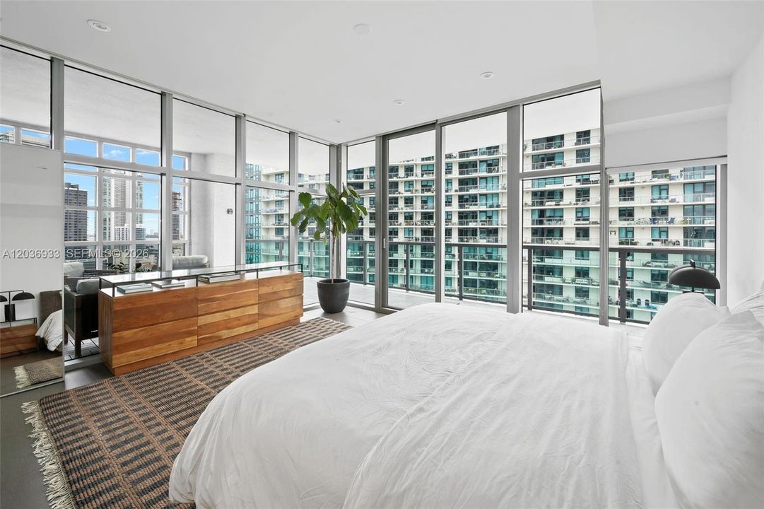 For Sale: $749,000 (2 beds, 2 baths, 1263 Square Feet)