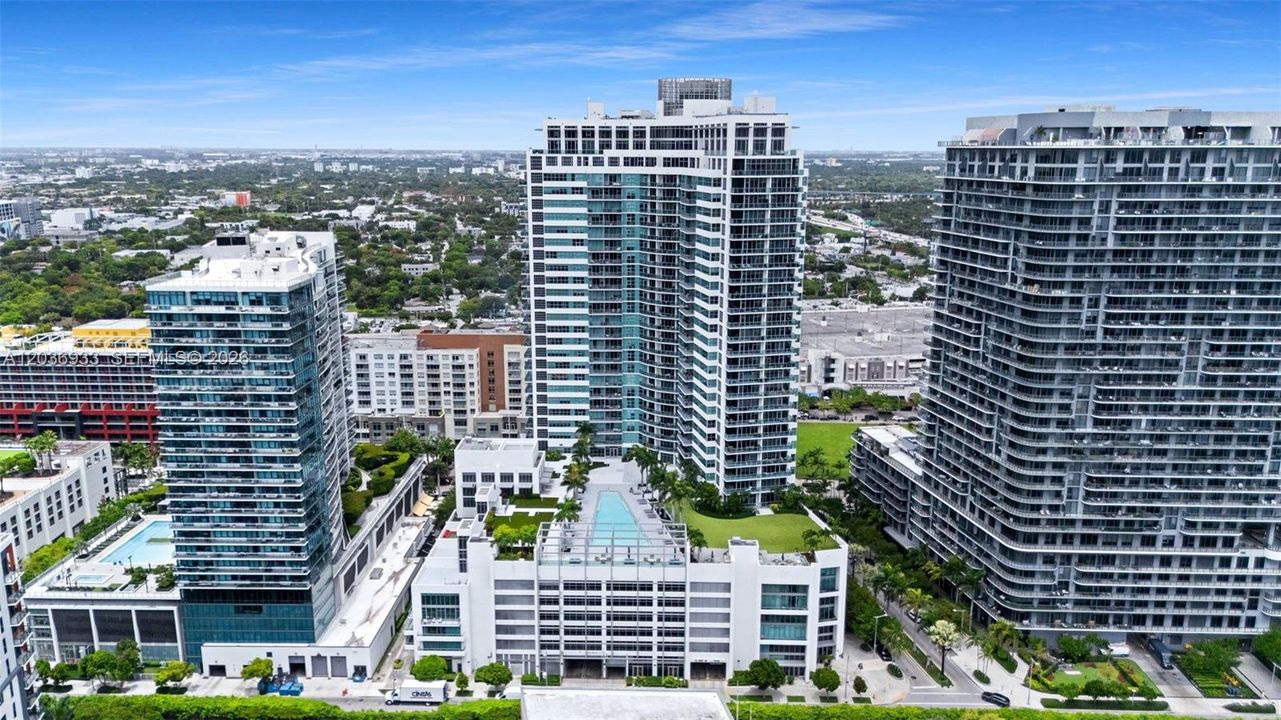For Sale: $749,000 (2 beds, 2 baths, 1263 Square Feet)