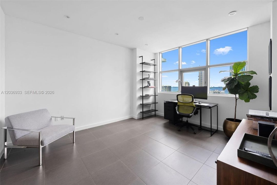 For Sale: $749,000 (2 beds, 2 baths, 1263 Square Feet)