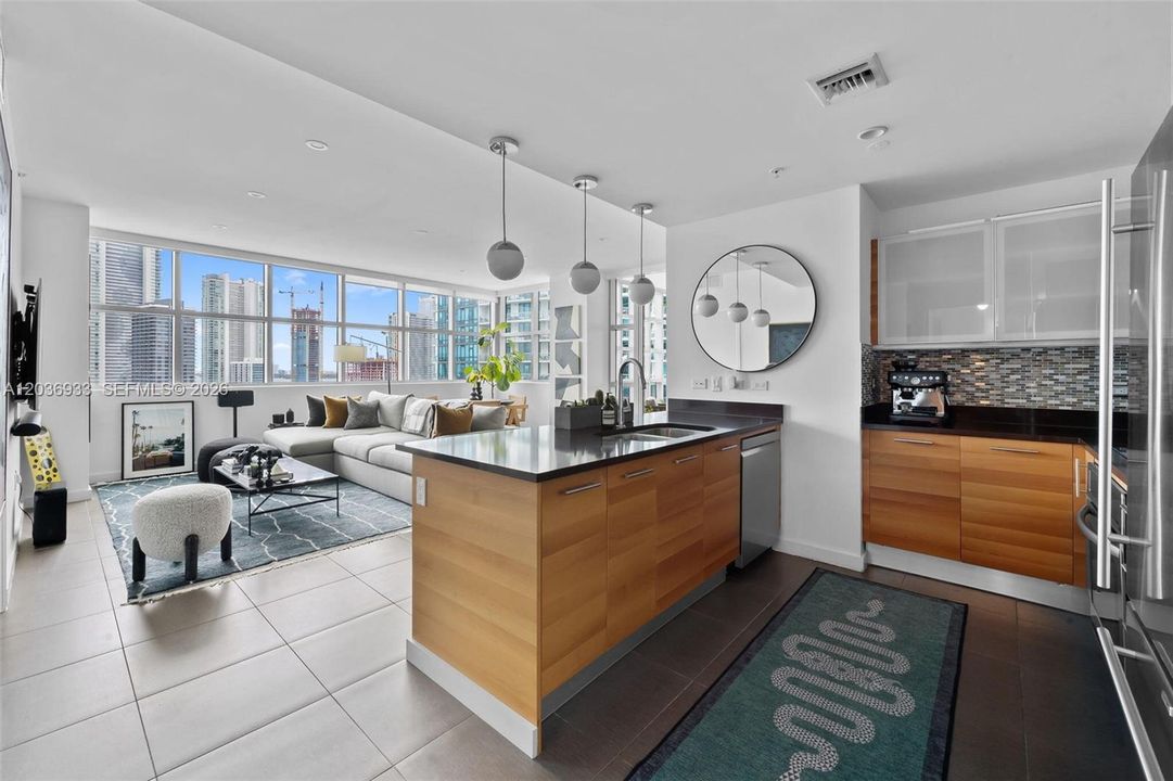For Sale: $749,000 (2 beds, 2 baths, 1263 Square Feet)