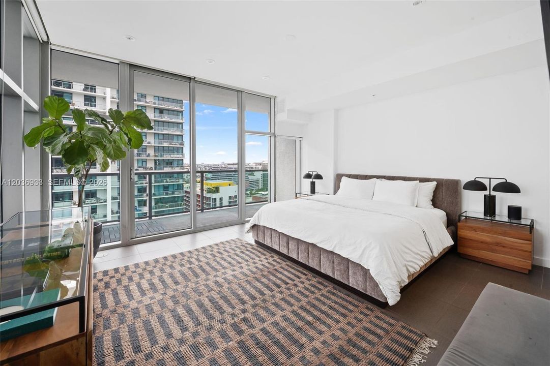 For Sale: $749,000 (2 beds, 2 baths, 1263 Square Feet)