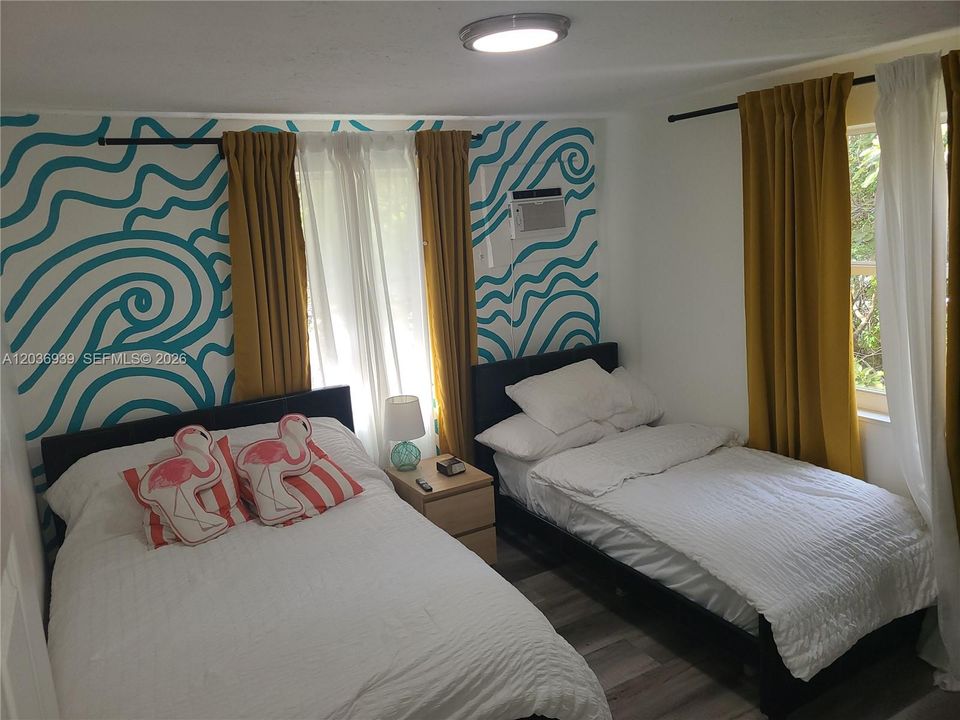 For Rent: $2,400 (2 beds, 1 baths, 4904 Square Feet)