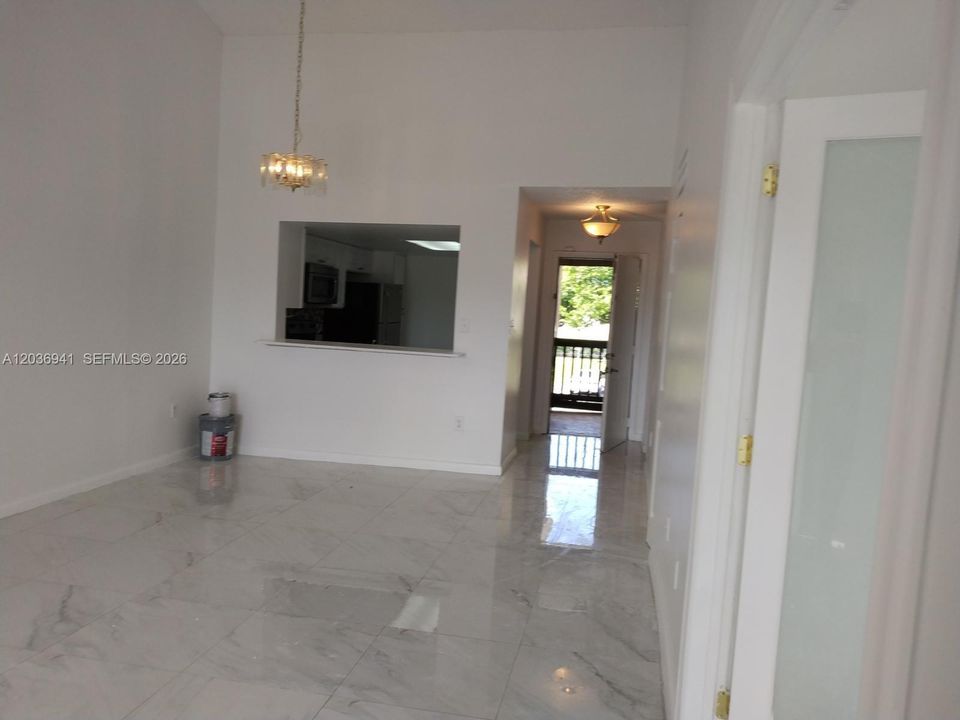 В аренду: $2,350 (2 спален, 2 ванн, 978 Квадратных фут)