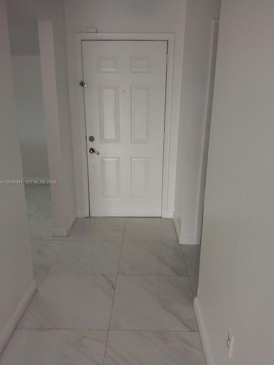 В аренду: $2,350 (2 спален, 2 ванн, 978 Квадратных фут)