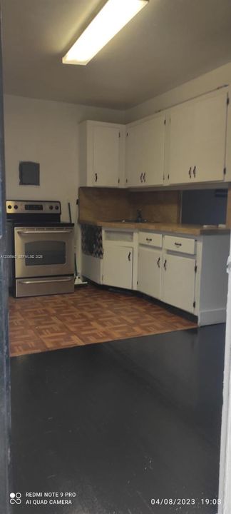 For Sale: $418,000 (2 beds, 1 baths, 768 Square Feet)