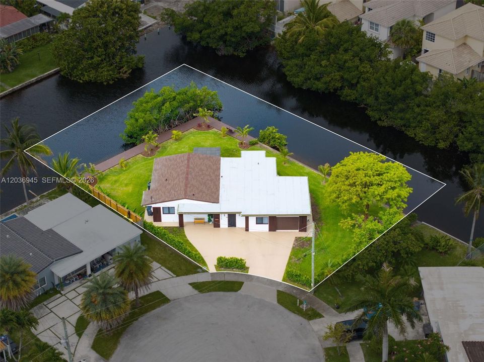 For Sale: $1,499,000 (4 beds, 3 baths, 1330 Square Feet)