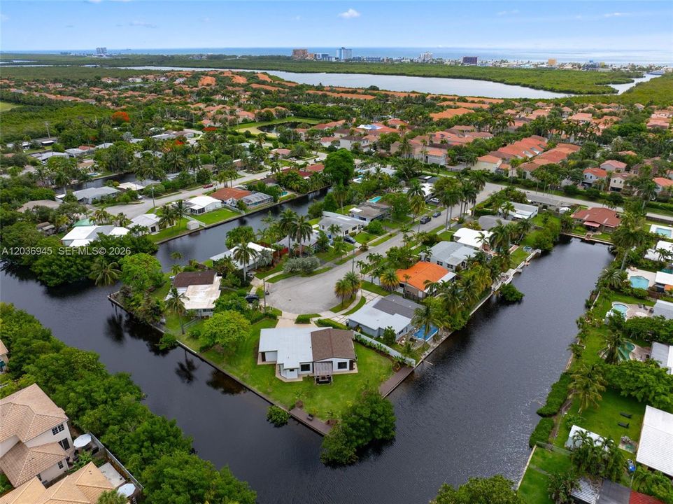 For Sale: $1,499,000 (4 beds, 3 baths, 1330 Square Feet)