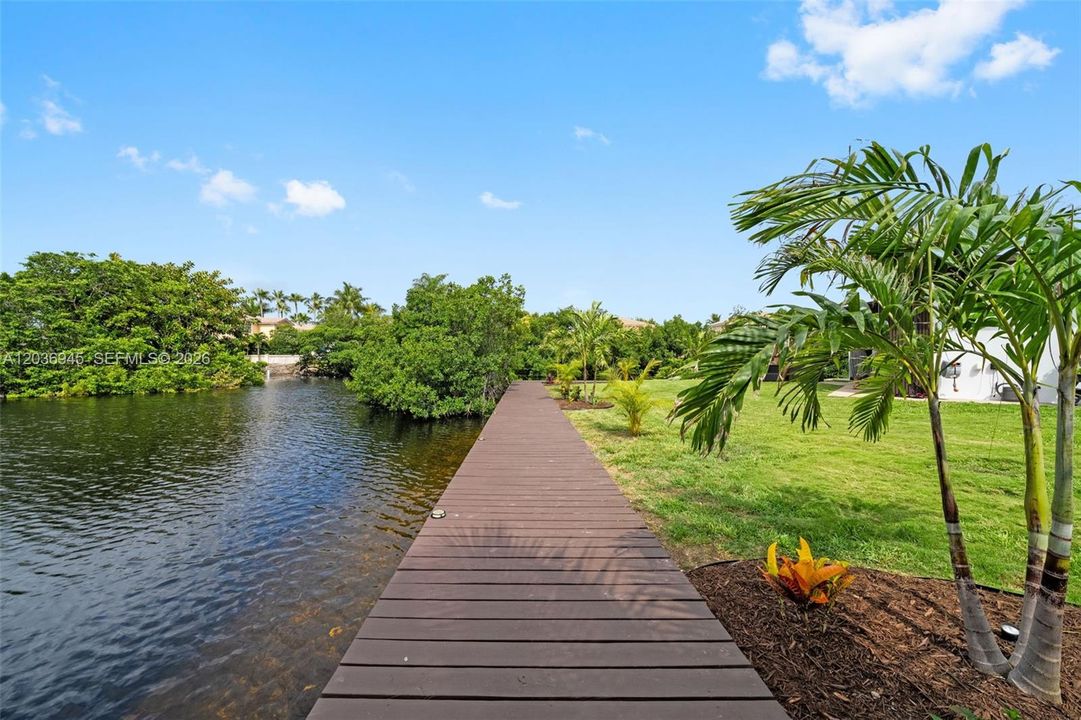 For Sale: $1,499,000 (4 beds, 3 baths, 1330 Square Feet)