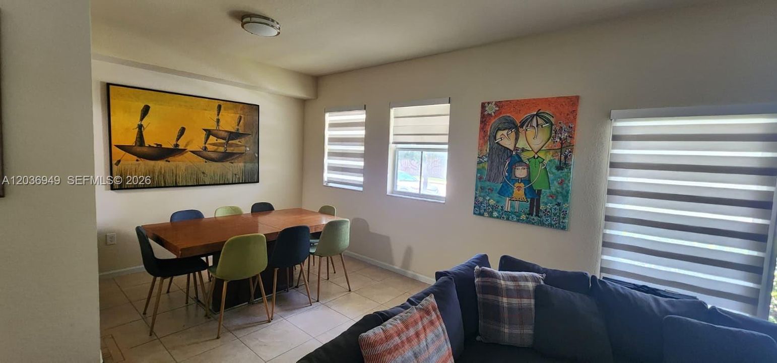 For Rent: $2,700 (3 beds, 2 baths, 1207 Square Feet)