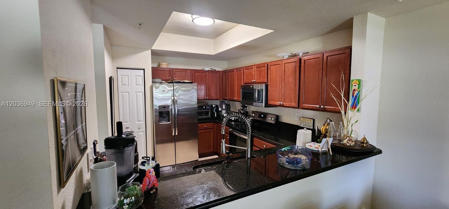 For Rent: $2,700 (3 beds, 2 baths, 1207 Square Feet)