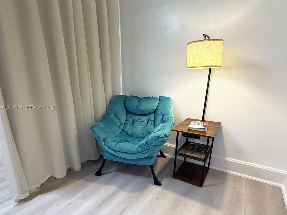 For Rent: $1,650 (0 beds, 1 baths, 255 Square Feet)