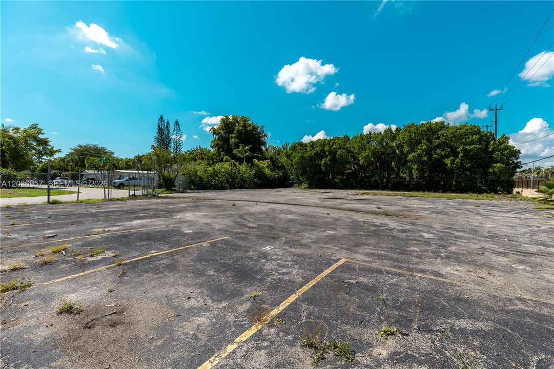 For Sale: $319,000 (0.16 acres)
