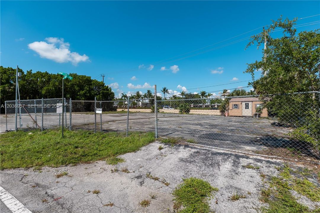 For Sale: $319,000 (0.16 acres)