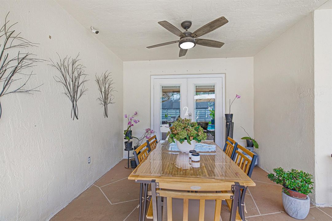 Backyard-Dining