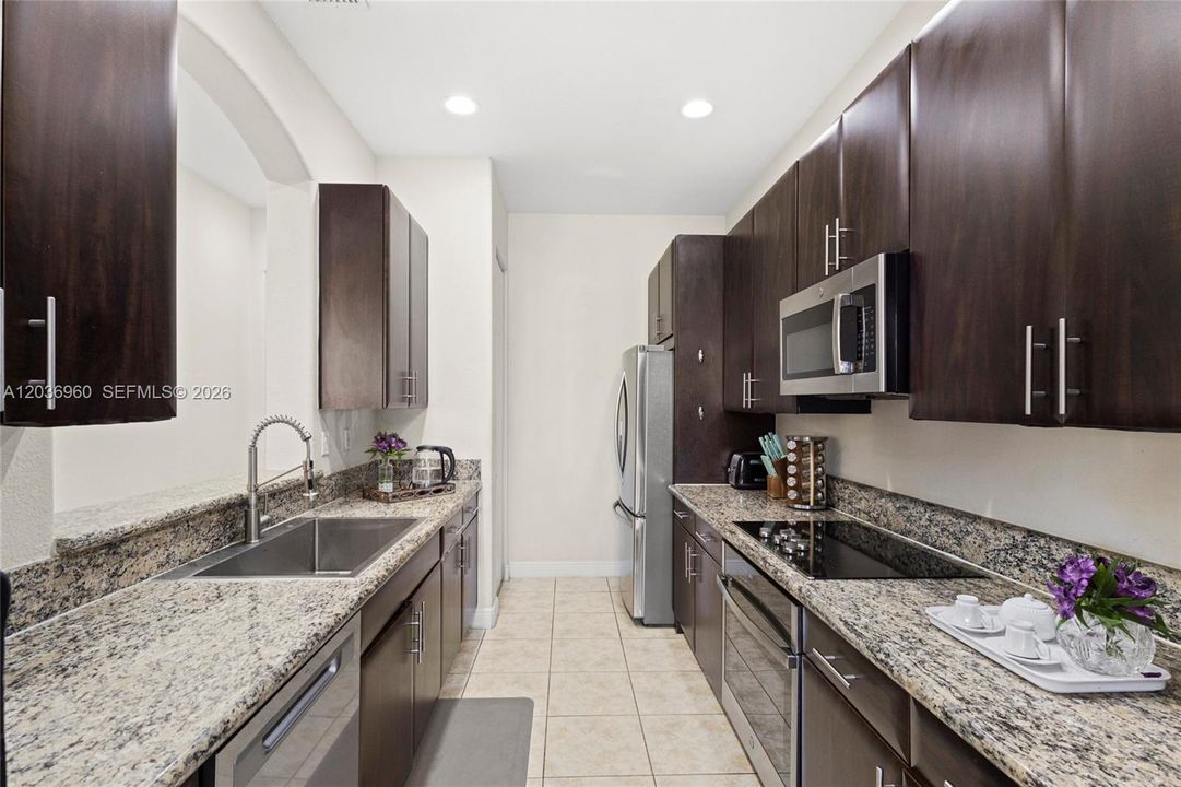 En Renta: $3,500 (3 camas, 3 baños, 2006 Pies cuadrados)