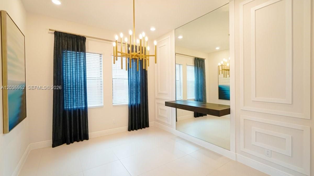 For Sale: $1,440,000 (4 beds, 5 baths, 3690 Square Feet)