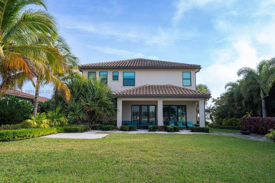 For Sale: $1,440,000 (4 beds, 5 baths, 3690 Square Feet)