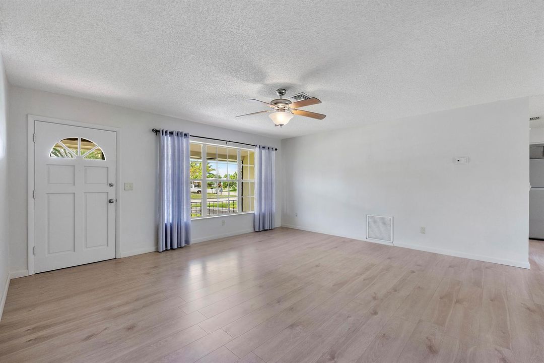 1101 Ne 35th St_038