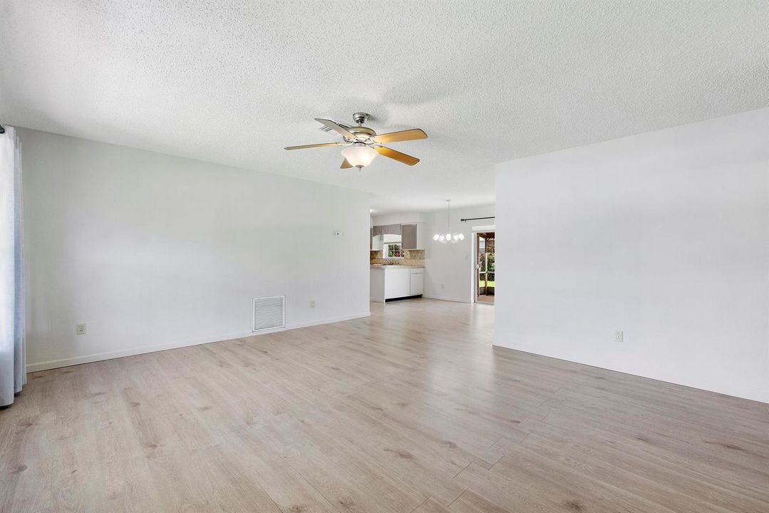 1101 Ne 35th St_026