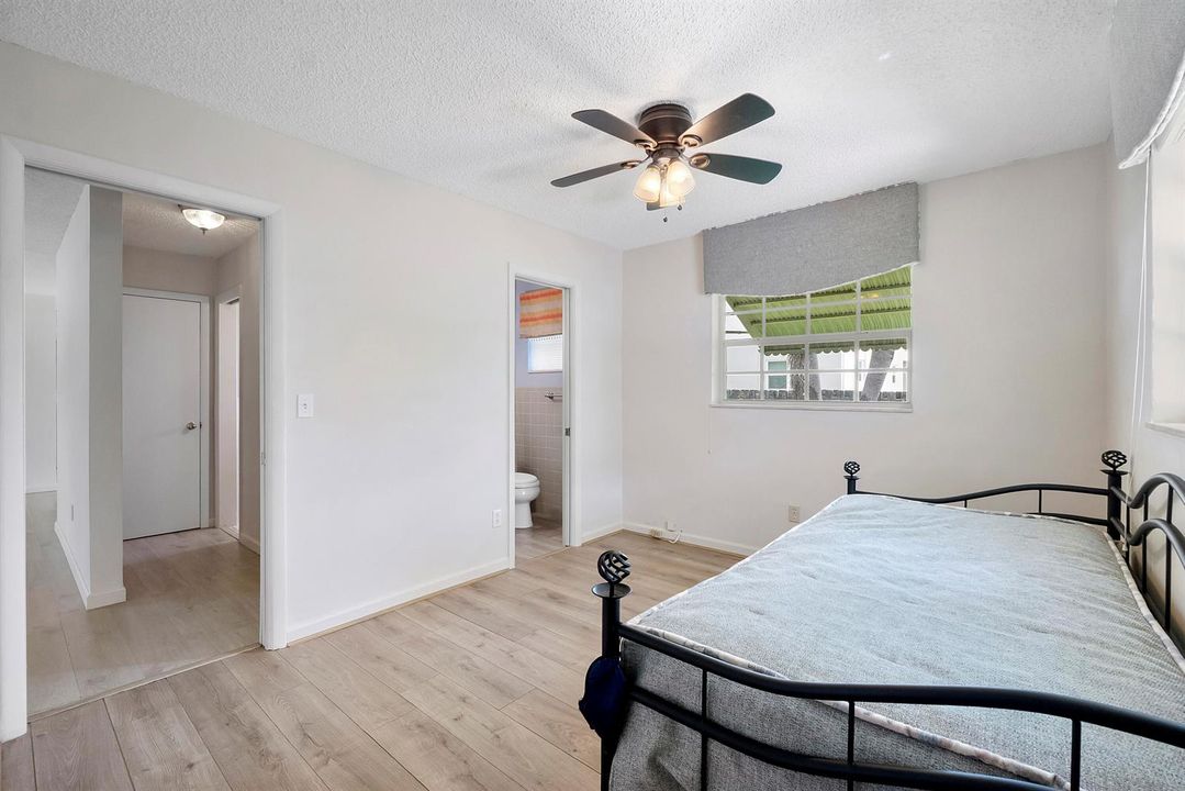 1101 Ne 35th St_019