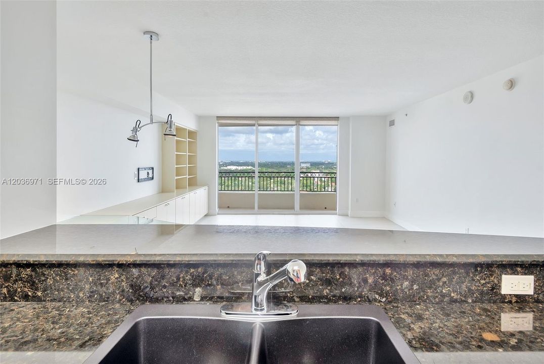 For Rent: $2,650 (1 beds, 1 baths, 848 Square Feet)