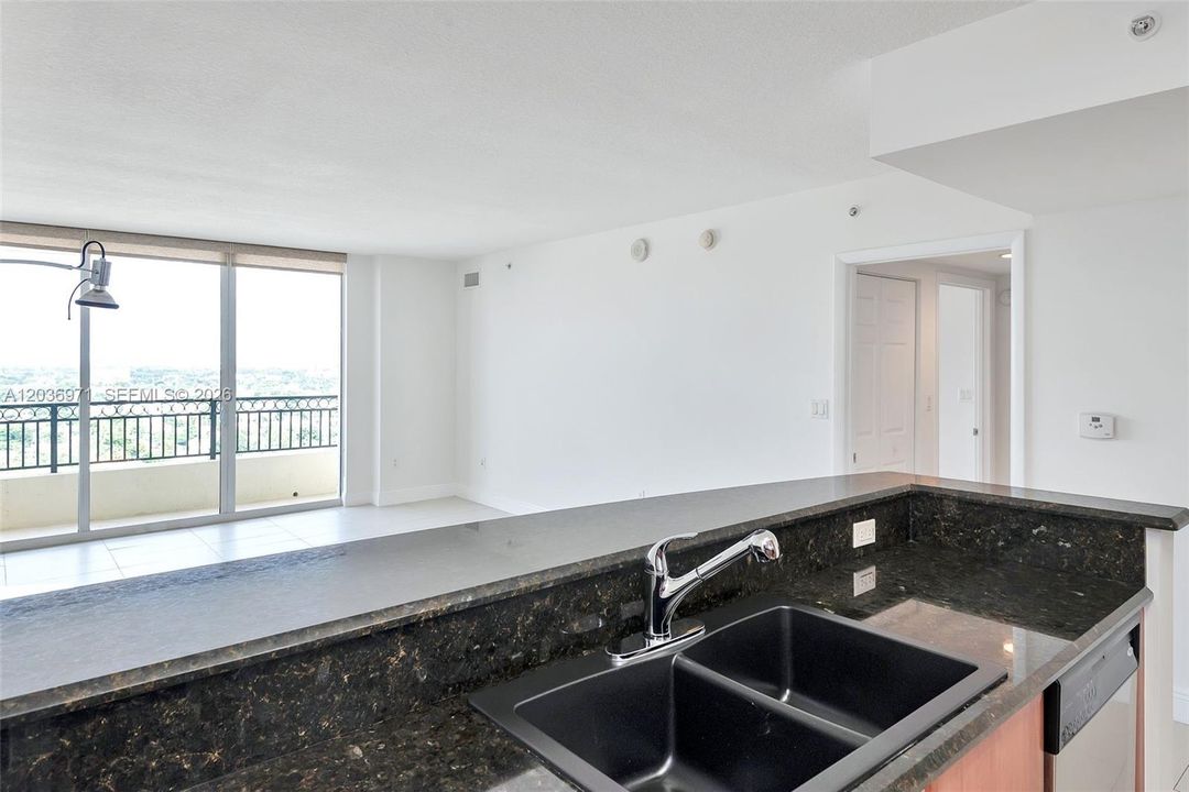 For Rent: $2,650 (1 beds, 1 baths, 848 Square Feet)