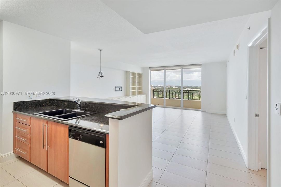 For Rent: $2,650 (1 beds, 1 baths, 848 Square Feet)