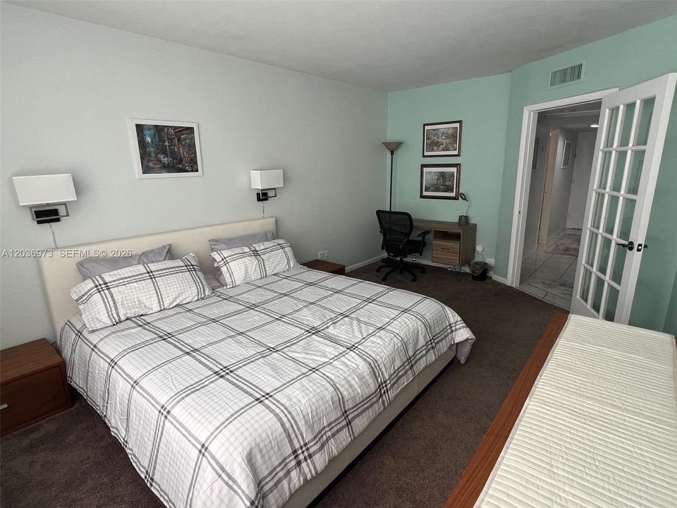 For Rent: $2,500 (1 beds, 1 baths, 550 Square Feet)