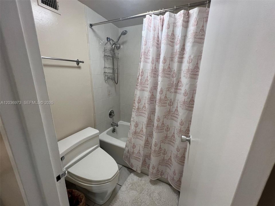 For Rent: $2,500 (1 beds, 1 baths, 550 Square Feet)