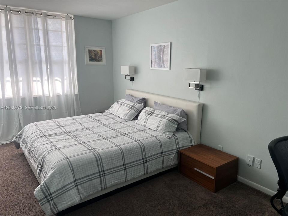 For Rent: $2,500 (1 beds, 1 baths, 550 Square Feet)