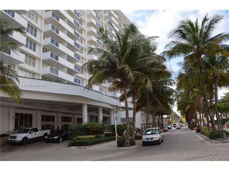 For Rent: $2,500 (1 beds, 1 baths, 550 Square Feet)