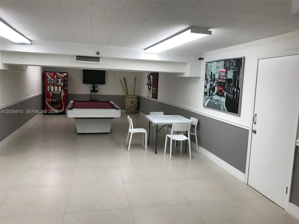 For Rent: $2,500 (1 beds, 1 baths, 550 Square Feet)